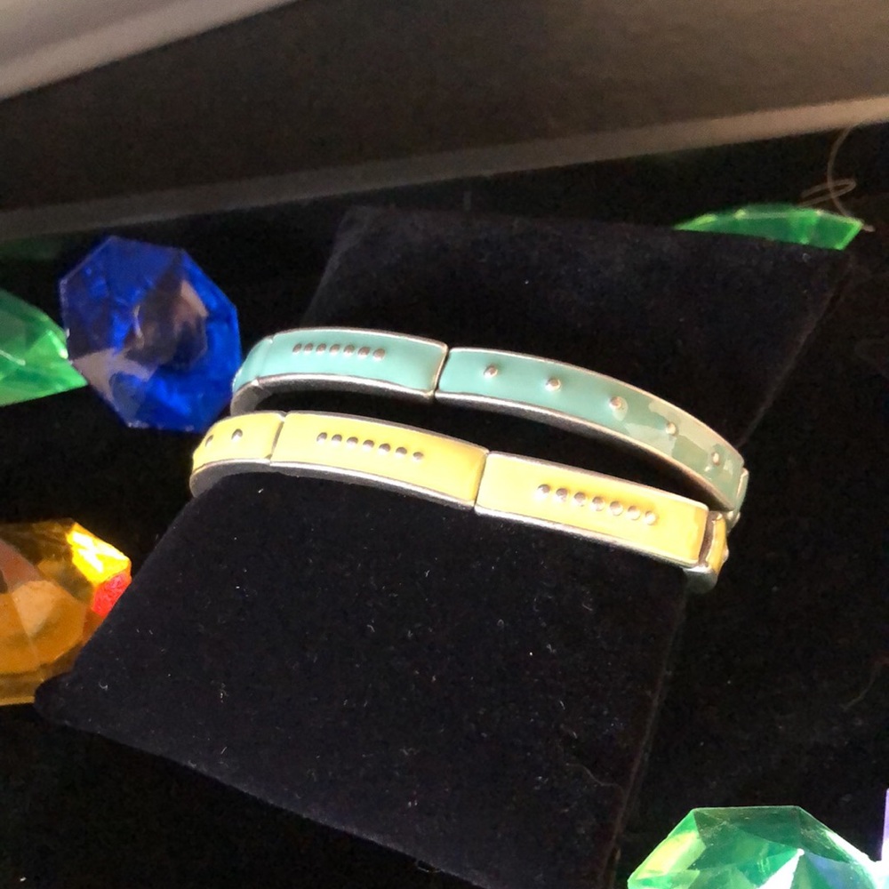 💎💙Lia Sophia women’s stretchy bracelets - selling as pair💛💎